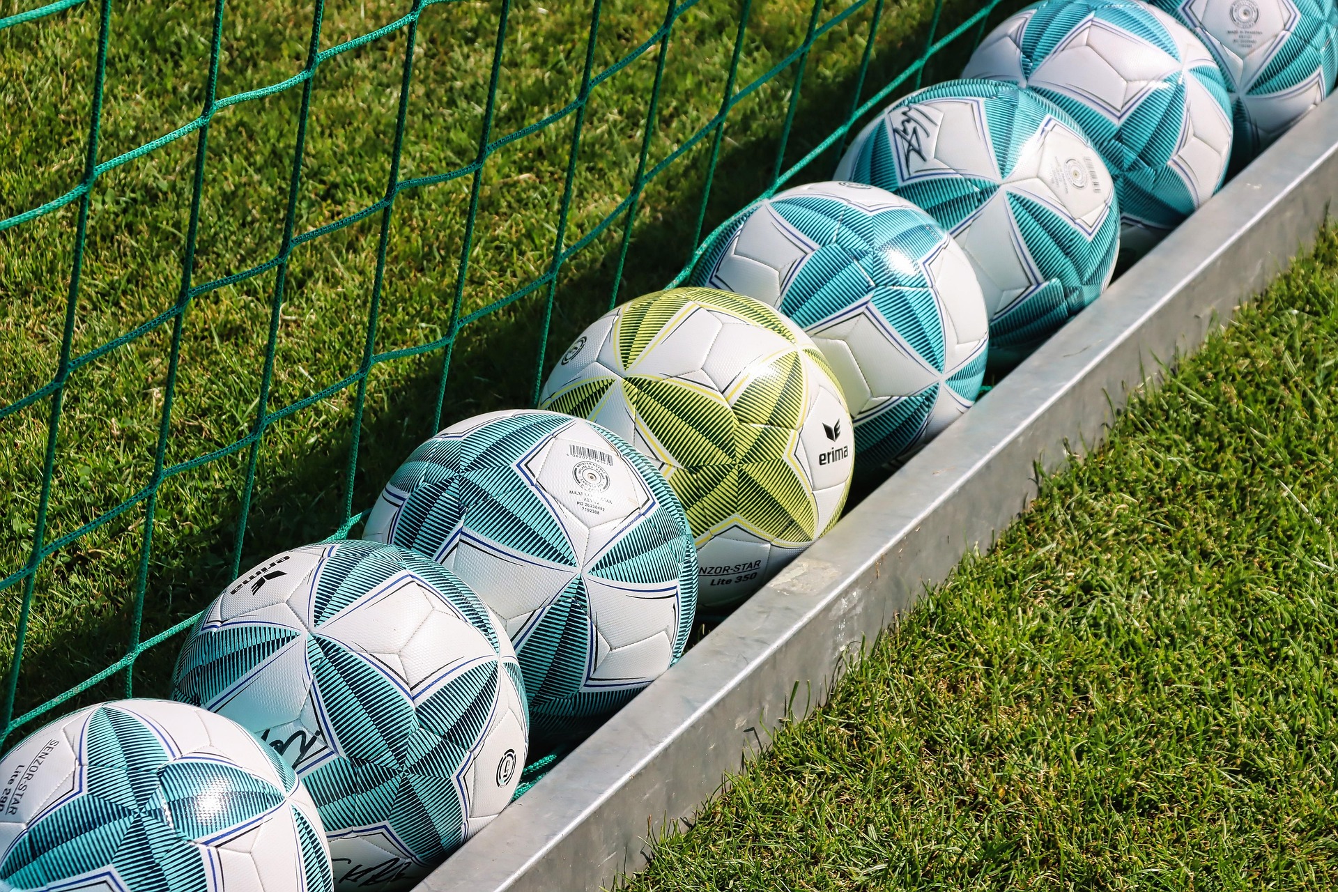 planet_fox-balls-8049598_1920